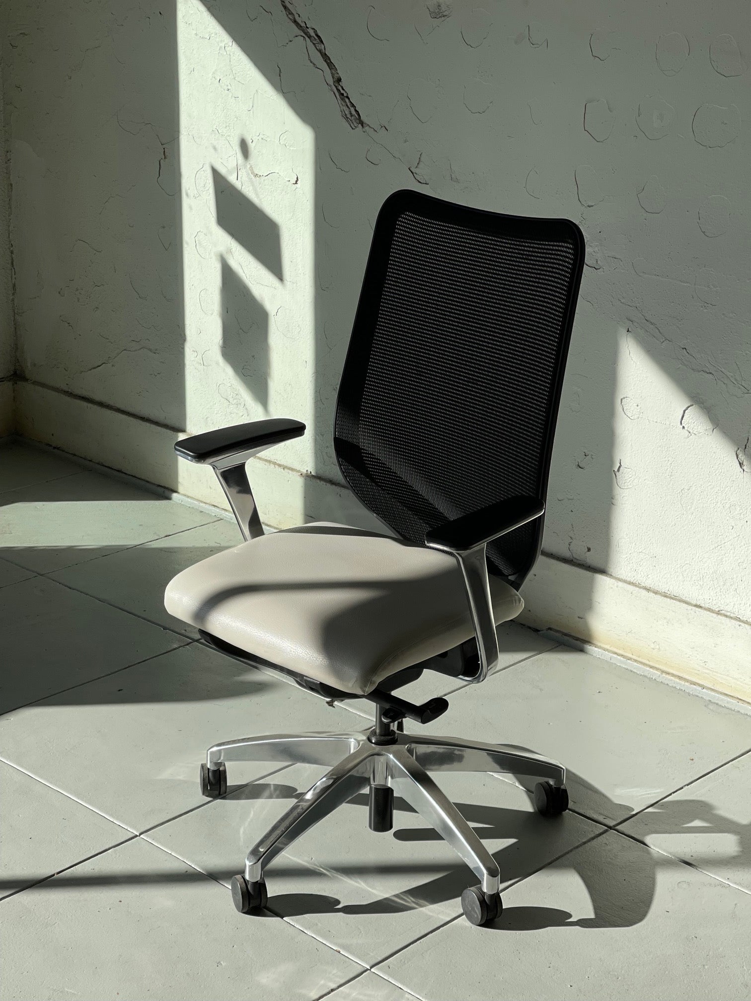 Hon nucleus online chair